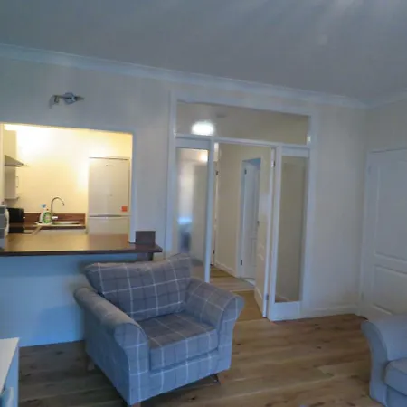 Dorron Court Apartment Lincoln