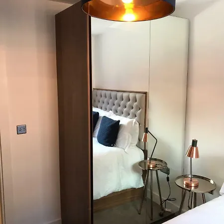 Birchover One The Brayford Apartment *