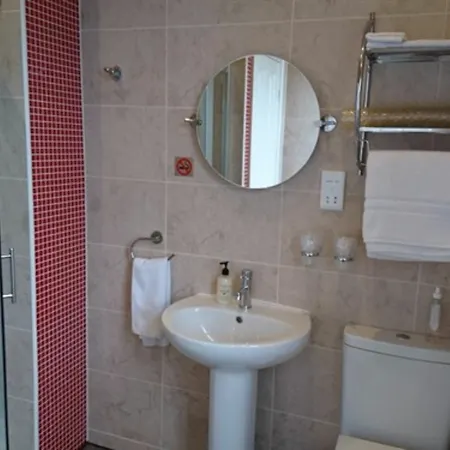 Tennyson Guest house 4*