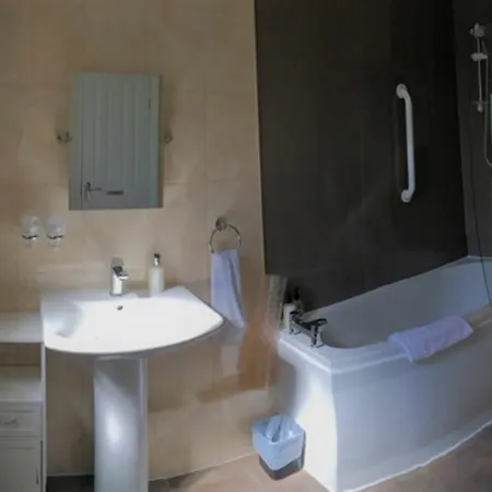Tennyson Guest house