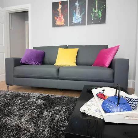 Diamond - College Apartment Lincoln