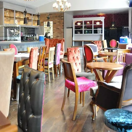 Longdales House 4*
