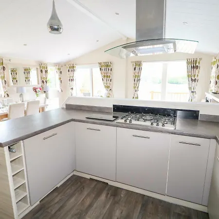 8 Castle View * Lincoln