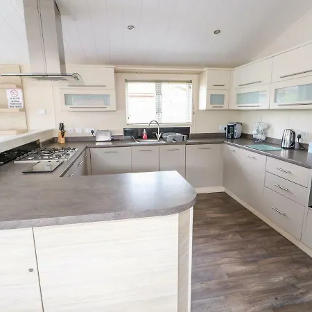 8 Castle View Holiday home