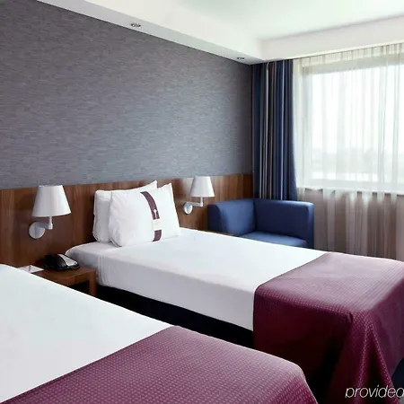 Hotel Express Centre By Ihg 3*