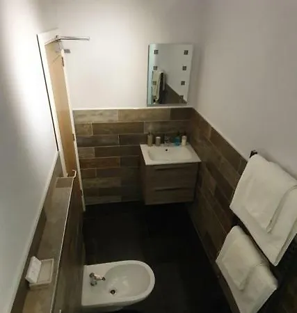 The Bronze Pig Hotell 3*