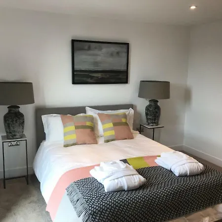 Birchover One The Brayford Apartment *
