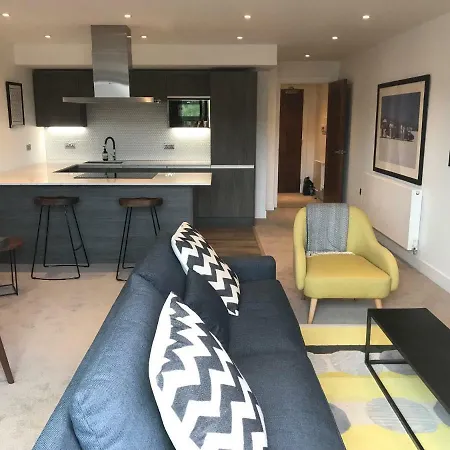 Birchover One The Brayford Apartment *