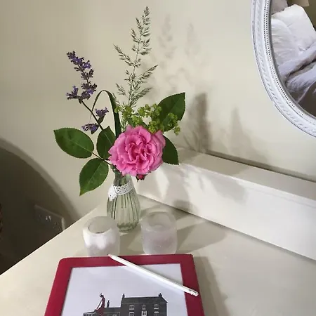 Lut's Place Thorpe on the Hill (Lincolnshire)