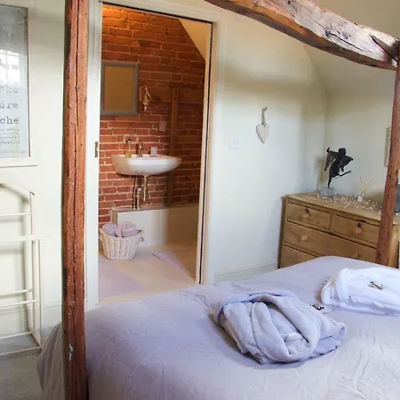 Lut's Place 3*