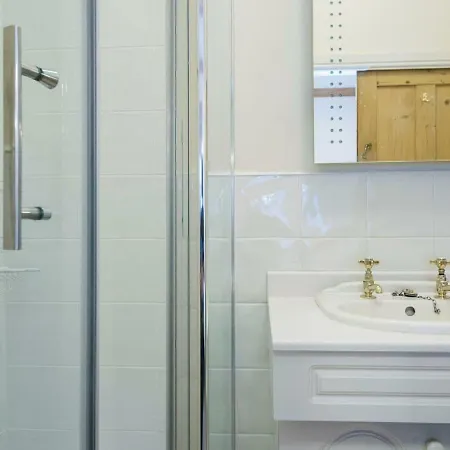 Apartment 5 The