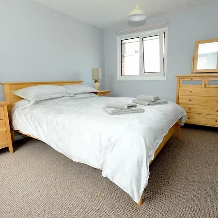 Willis Close Holiday home