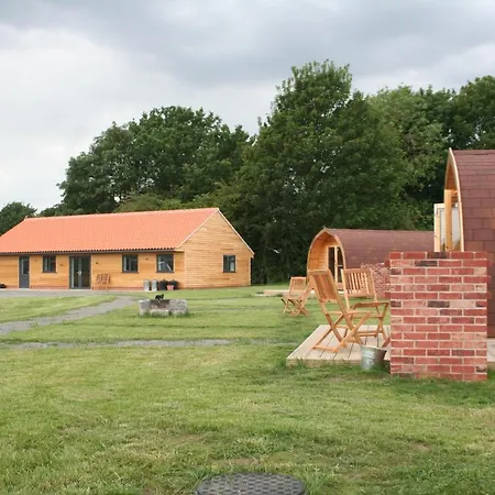Glamping At Spire View Meadow
