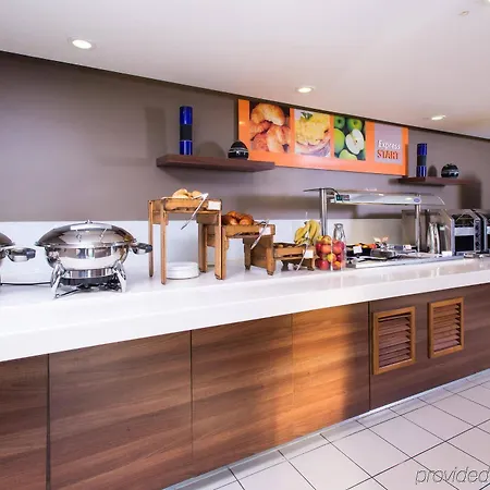 Hotel Express Centre By Ihg