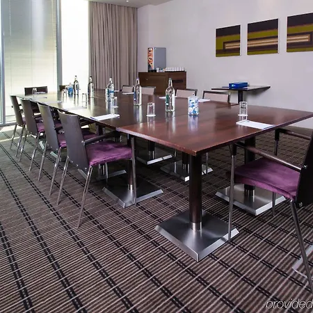 Express Centre By Ihg 3*