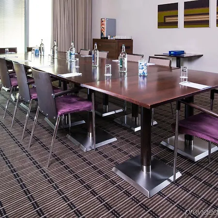 Hotel Express Centre By Ihg 3*