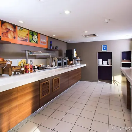Express Centre By Ihg Hotel Lincoln