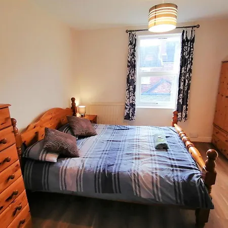 Grafton House Apartment *