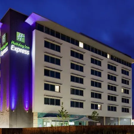 Hotel Express Centre By Ihg 3*