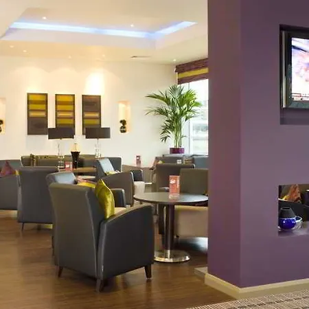 Hotel By Ihg Lincoln
