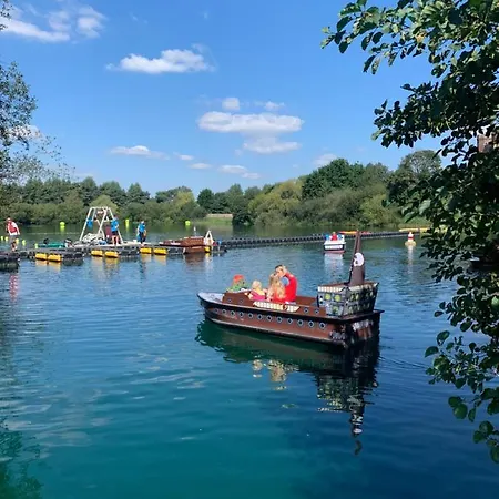 Holiday park Breaks At Tattershall Lakes