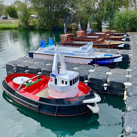 Breaks At Tattershall Lakes * Coningsby