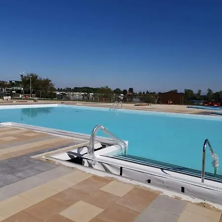 Breaks At Tattershall Lakes Tatil parkı *