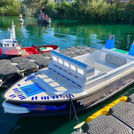 Tatil parkı Breaks At Tattershall Lakes Coningsby