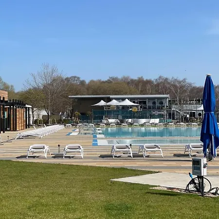 Breaks At Tattershall Lakes *