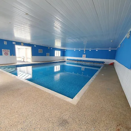 Riverview Holiday Park Rustic Pods * לינקולן