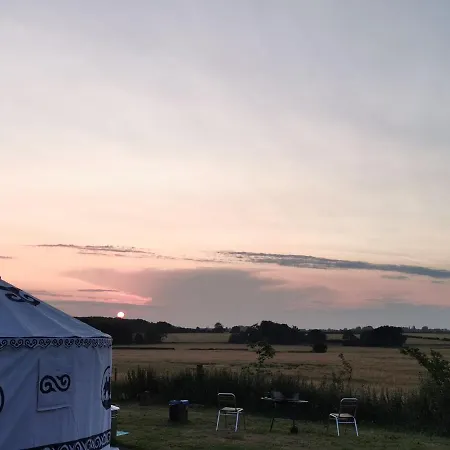 Yurt - Glamping Countryside Lincoln