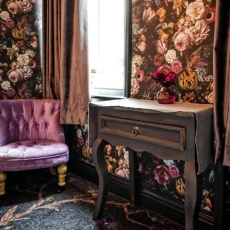 Πανσιόν The Poplars Boutique Bb 4*