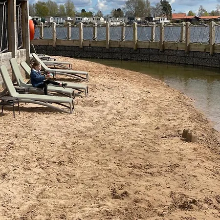 Breaks At Tattershall Lakes Coningsby