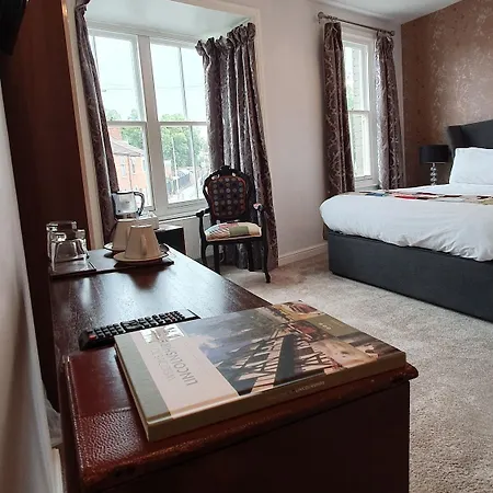 The Bronze Pig 3* Lincoln