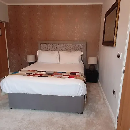 The Bronze Pig 3* Lincoln