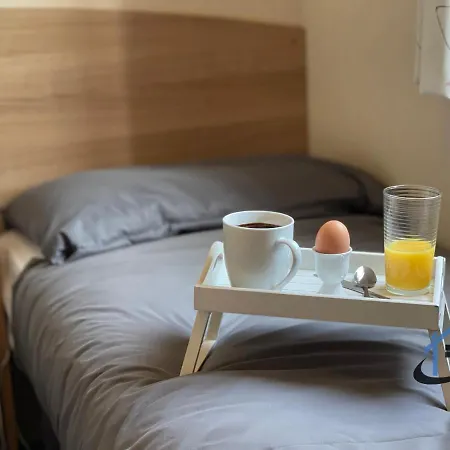 Kompleks wypoczynkowy Taverner Place, Modern Home, Sleeps 8, Pets, Corporates Welcome *