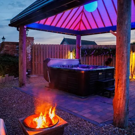 Feriehus Retreat With Private Hot Tub Lincoln