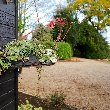 Little Redlands Bed & Breakfast 5*
