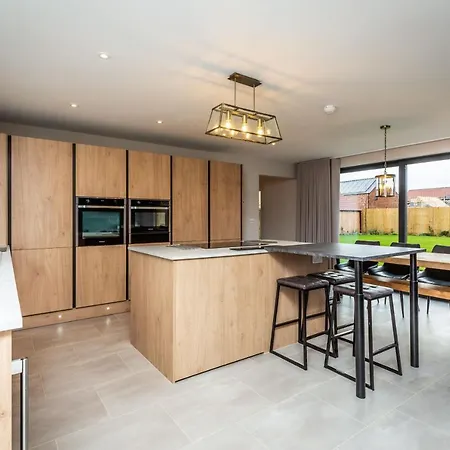 The Pines, Ashlin Farm Barns Holiday home *