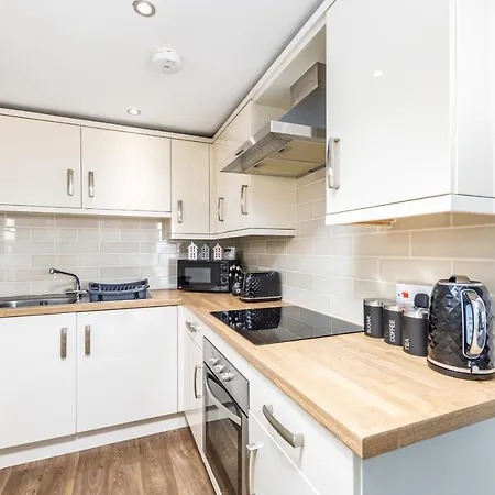 City Centre Cosy 1 Bedroom - Snugstaff Apartment *