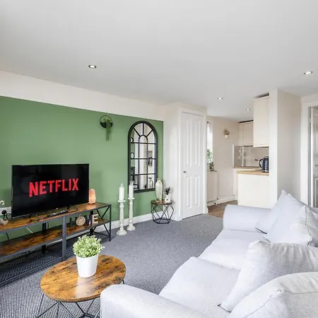 Apartment City Centre Cosy 1 Bedroom - Snugstaff *