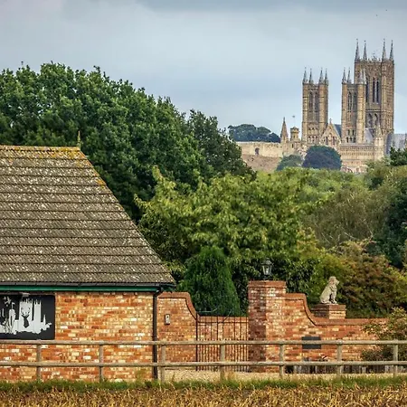 Retreat Little House With Private Hot Tub Lincoln