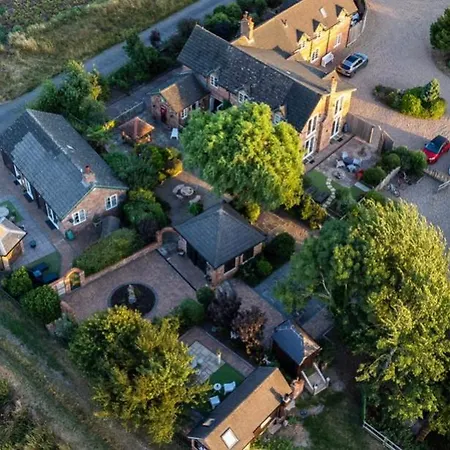 Retreat Little House With Private Hot Tub *