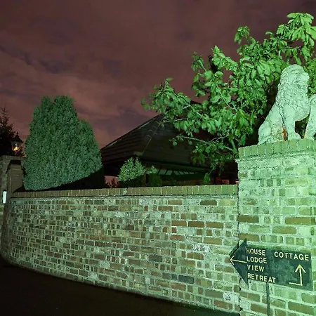 Retreat Little House With Private Hot Tub Vakantiehuis Lincoln