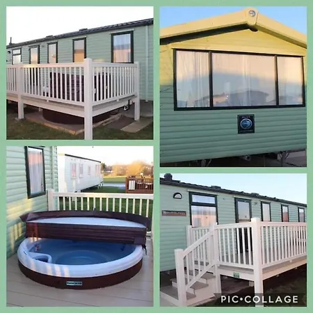 Holiday park Hot Tub Breaks Lancaster Cresent Tattershall Lakes *