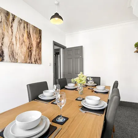 Hébergement de vacances Lincoln House Close To City And University! Lincoln