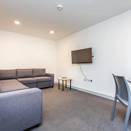 Ensuite With Shared Kitchen, Close To Centre *
