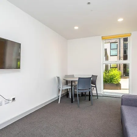 Ensuite With Shared Kitchen, Close To Centre Holiday home