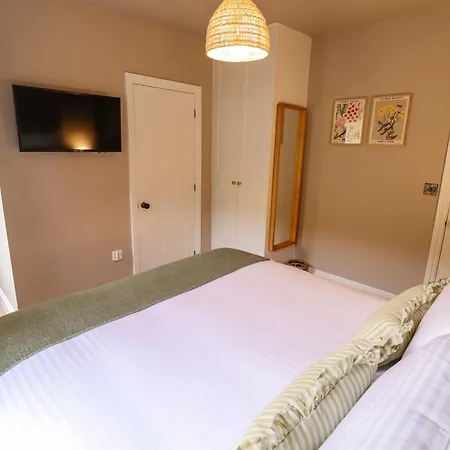 17 Union Road House Lincoln