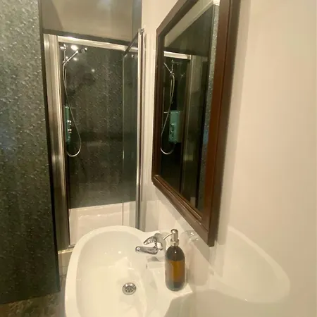 The Poplars Boutique Bb 4*